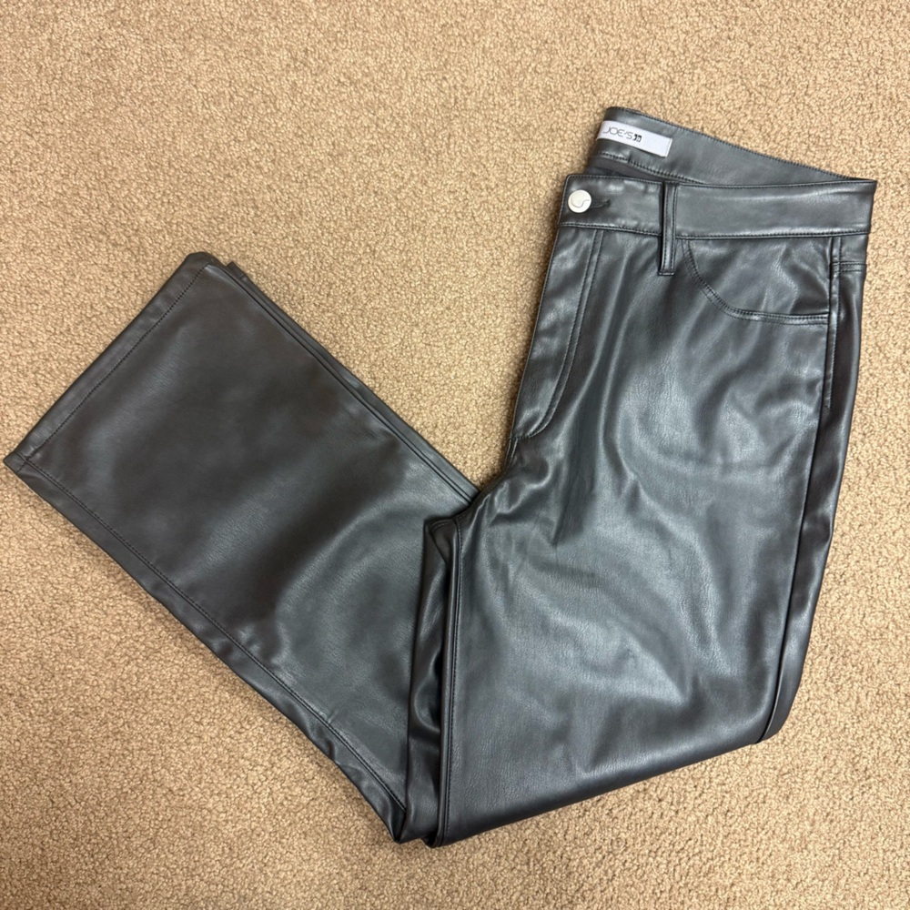 JOE’S Jeans Women’s Cropped Faux Black Leather Pants. Size 30